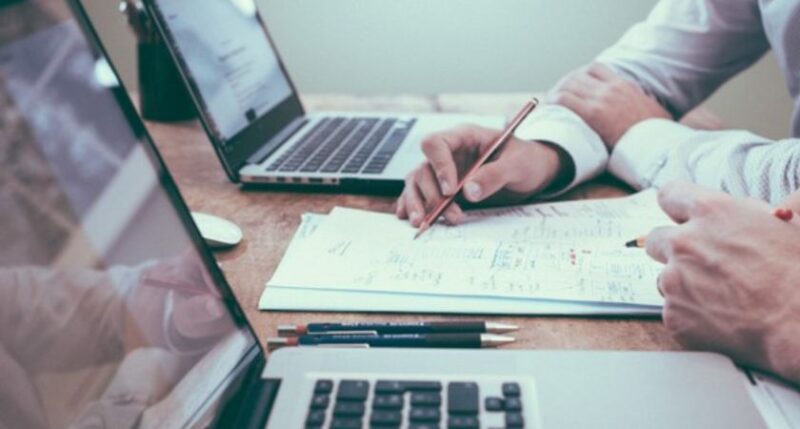 Thời hạn góp vốn điều lệ của công ty hợp danh sẽ dựa vào thời gian cam kết của thành viên